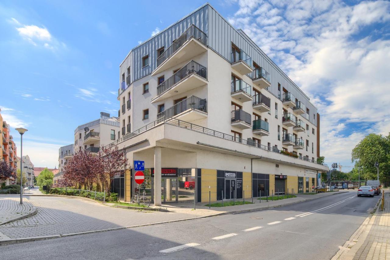 Warta River Loft Apartment *
